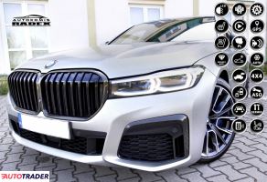 BMW 750 2019 3.0 400 KM