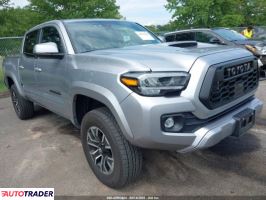 Toyota Tacoma - zobacz ofertę