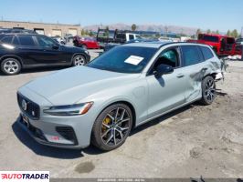 Volvo V60 2025 2