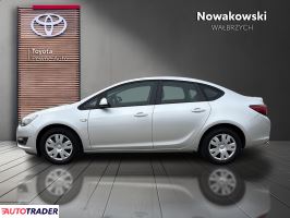 Opel Astra 2018 1.4 140 KM