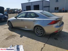 Lexus IS 2019 3