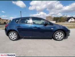 Opel Astra 2012 1.7 110 KM