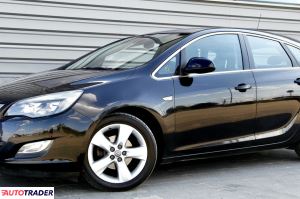 Opel Astra 2011 1.4 120 KM Opel Astra 2011 1.4 120 KM