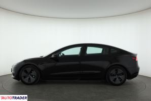 Tesla Model 3 2021 434 KM