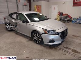 Nissan Altima - zobacz ofertę