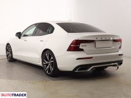 Volvo S60 2019 2.0 187 KM