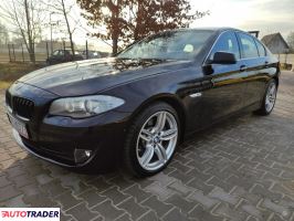 BMW 530 2011 3.0 245 KM