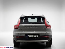 Volvo XC40 2023 1.5 129 KM