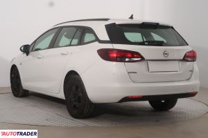 Opel Astra 2018 1.6 108 KM