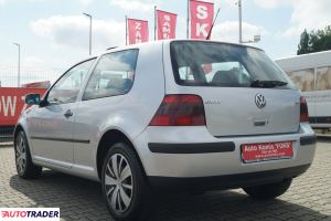 Volkswagen Golf 2001 1.6 105 KM