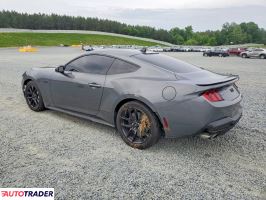 Ford Mustang 2025 5