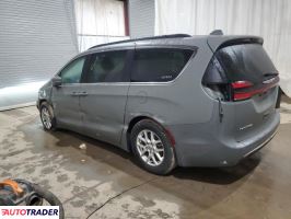 Chrysler Pacifica 2022 3