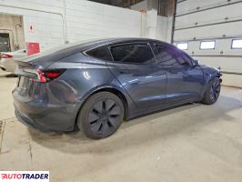 Tesla Model 3 2025