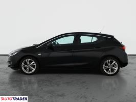 Opel Astra 2018 1.4 123 KM