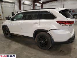 Toyota Highlander 2019 3