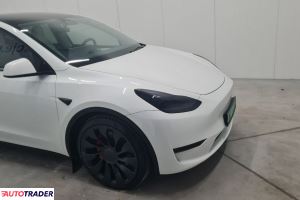 Tesla Model Y 2023 534 KM