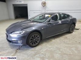 Tesla Model S 2020 Tesla Model S 2020