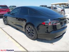 Tesla Model S 2021