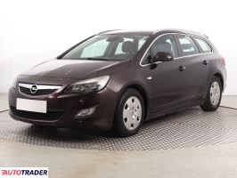 Opel Astra 2011 1.4 138 KM