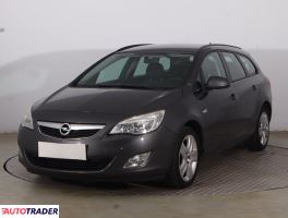 Opel Astra 2010 2.0 158 KM