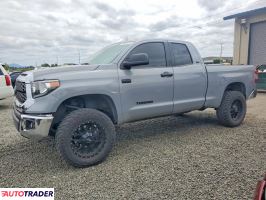 Toyota Tundra - zobacz ofertę