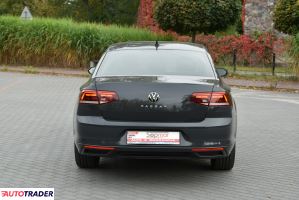 Volkswagen Passat 2021 2.0 150 KM