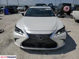 Lexus ES 2019 3