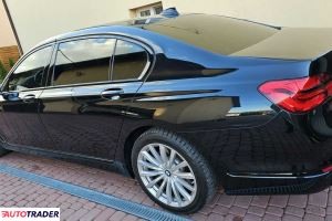 BMW 740 2018 3.0 326 KM