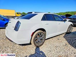 Chrysler 300C 2021 3