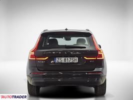 Volvo XC60 2022 2.0 197 KM