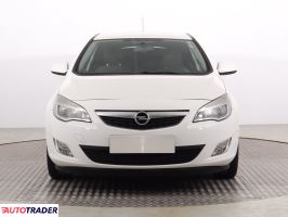 Opel Astra 2011 1.4 138 KM