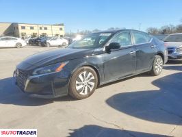 Nissan Altima - zobacz ofertę