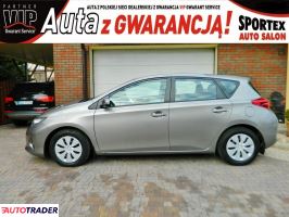 Toyota Auris 2013 1.3 100 KM Toyota Auris 2013 1.3 100 KM