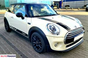 Mini Cooper 2015 1.5 136 KM