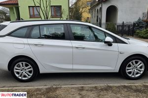 Opel Astra 2016 1.6 95 KM