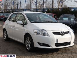 Toyota Auris 2009 1.3 99 KM