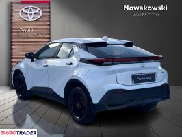 Toyota C-HR 2024 1.8 140 KM