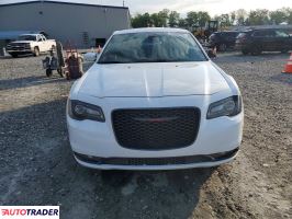 Chrysler 300C 2021 3