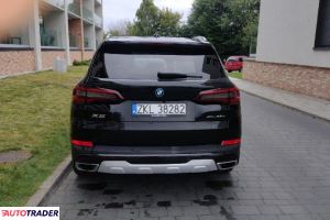BMW X5 2022 3.0 394 KM