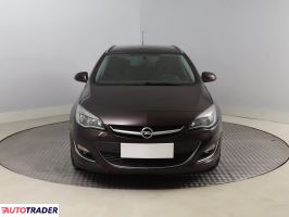 Opel Astra 2014 2.0 162 KM
