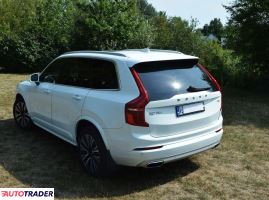 Volvo XC90 2021 2.0 250 KM