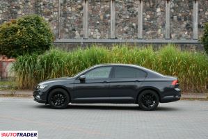 Volkswagen Passat 2021 2.0 150 KM