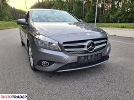 Mercedes A-klasa 2013 1.6 126 KM