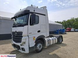 Mercedes Actros
