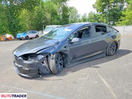 Tesla Model X - zobacz ofertę