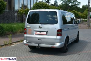 Volkswagen Multivan 2004 2.5 131 KM