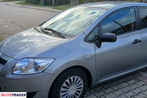 Toyota Auris 2010 1.3 101 KM