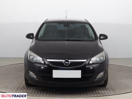 Opel Astra 2010 1.4 138 KM