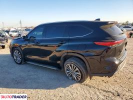 Toyota Highlander 2022 3