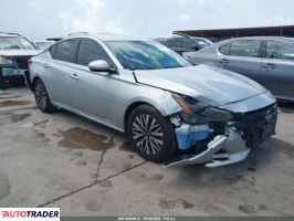 Nissan Altima - zobacz ofertę
